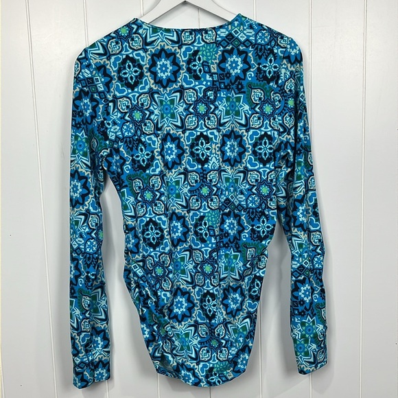 AmberNoonII Womens Swim Top M Turquoise Navy 1/2 Zip Front Thumb Hole Outdoors - Picture 10 of 13